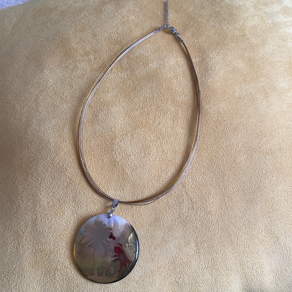 Adorable Island Themed Necklace 🌴 - Picture 4 of 11